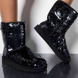 CLASSIC SHORT COSMOS SEQUIN UGGS black